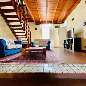 casa-di-valesio.lecce-hotels.com/